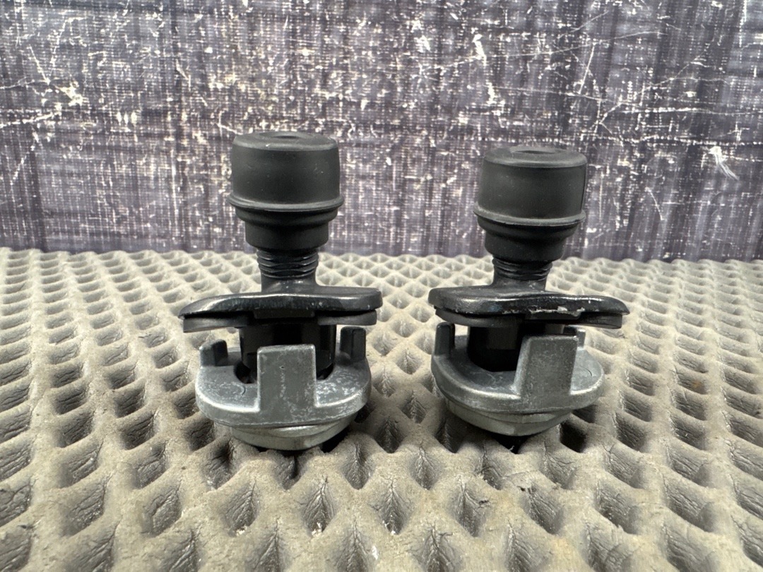 Упор багажника, 1420 рублей, Красноярск