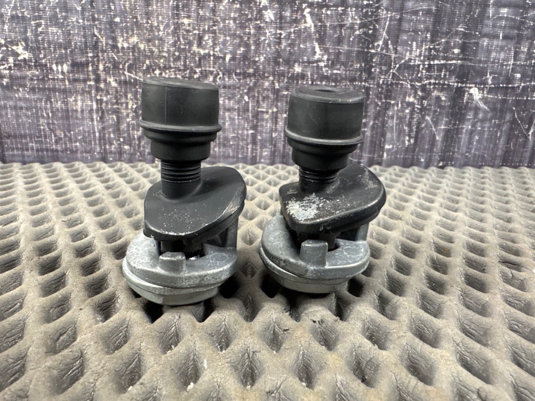 Упор багажника, 1420 рублей, Красноярск