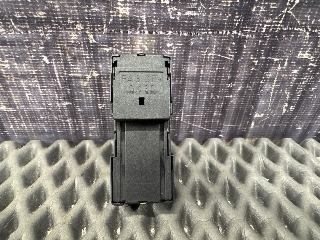 Кнопка люка, 1030 рублей, Красноярск