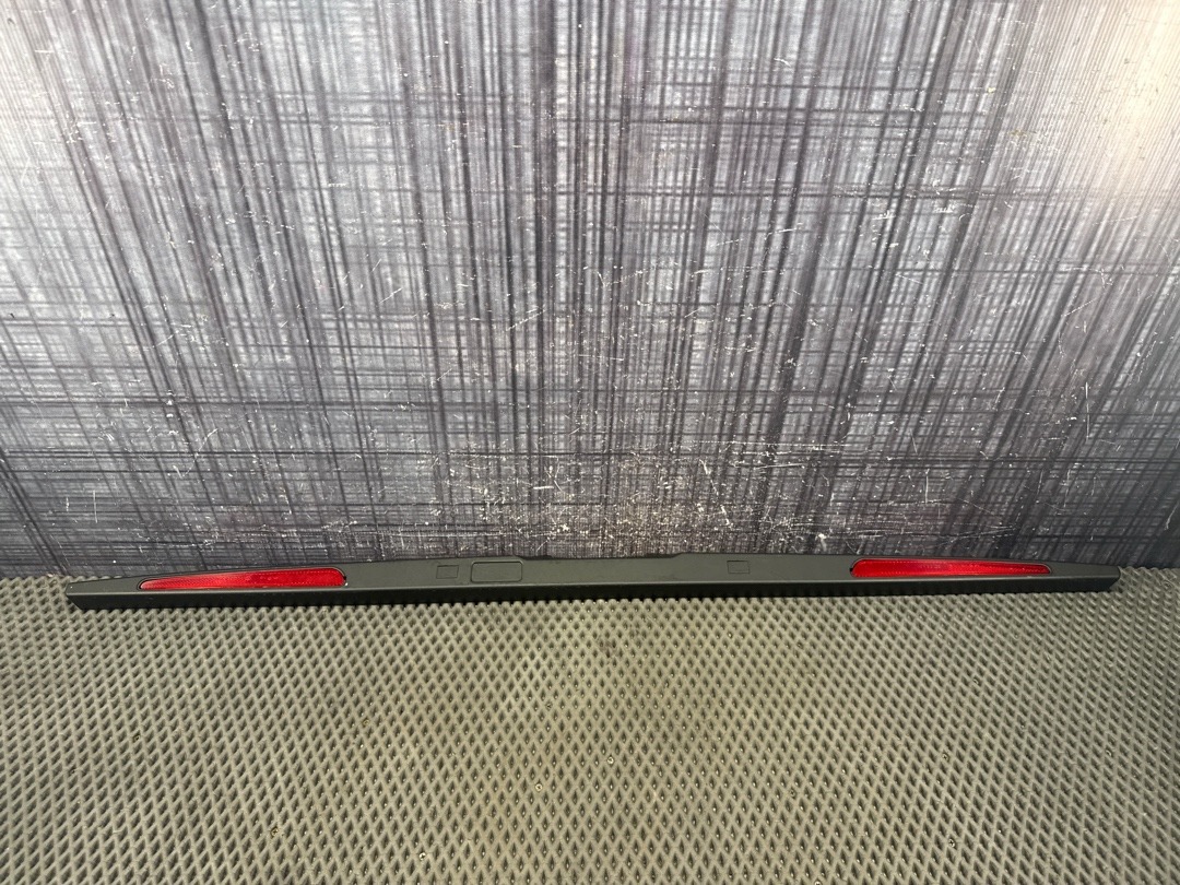 Пластик крышки багажника, 1140 рублей, Красноярск