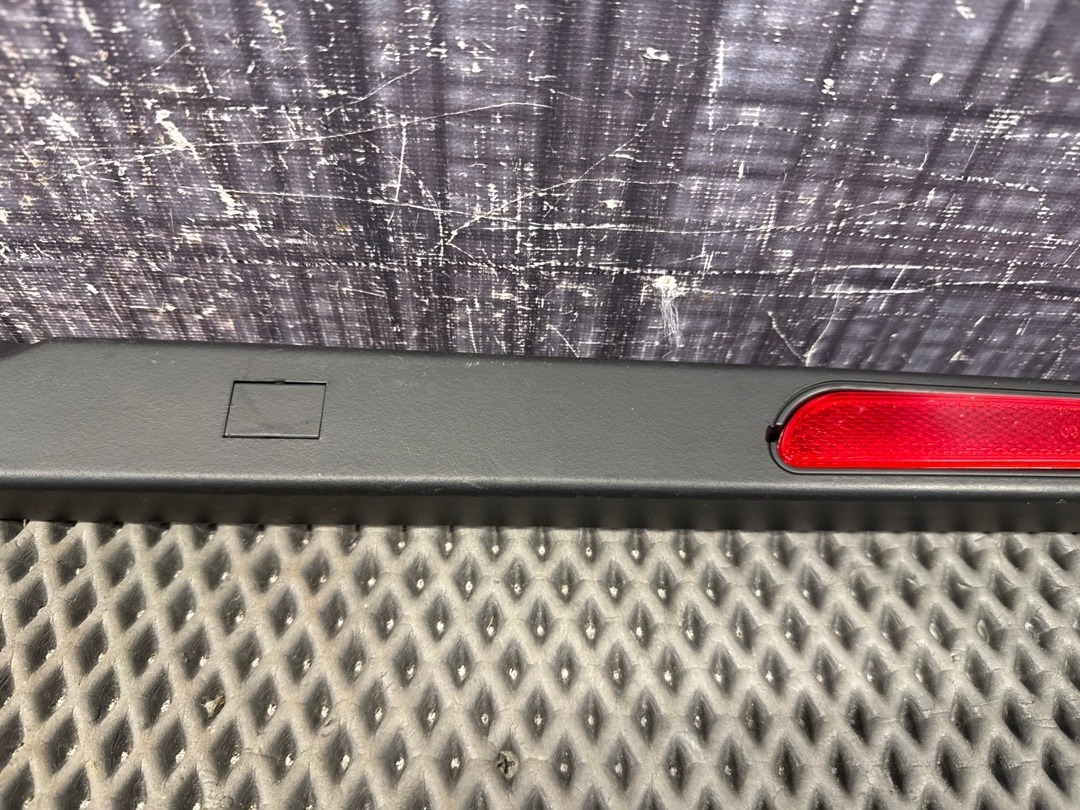 Пластик крышки багажника, 1140 рублей, Красноярск