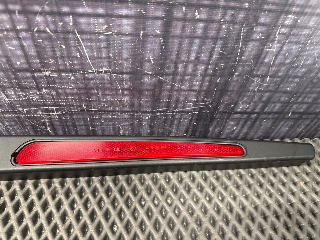 Пластик крышки багажника, 1140 рублей, Красноярск