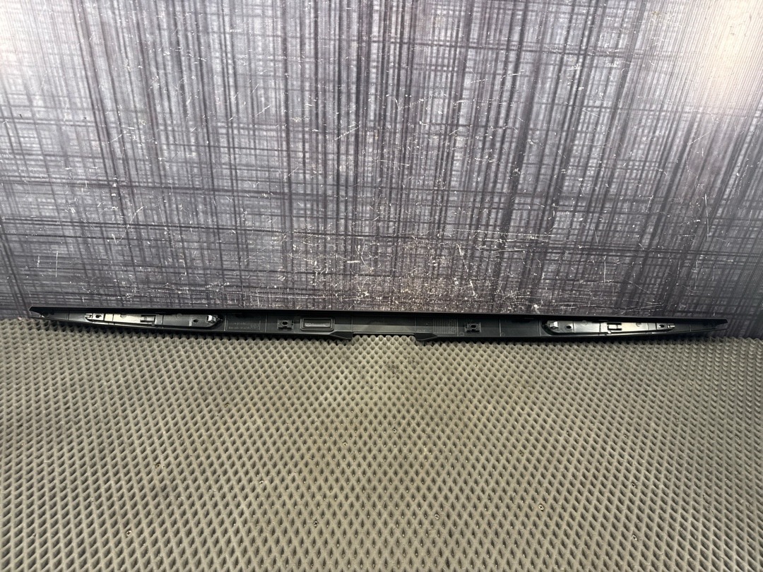 Пластик крышки багажника, 1140 рублей, Красноярск