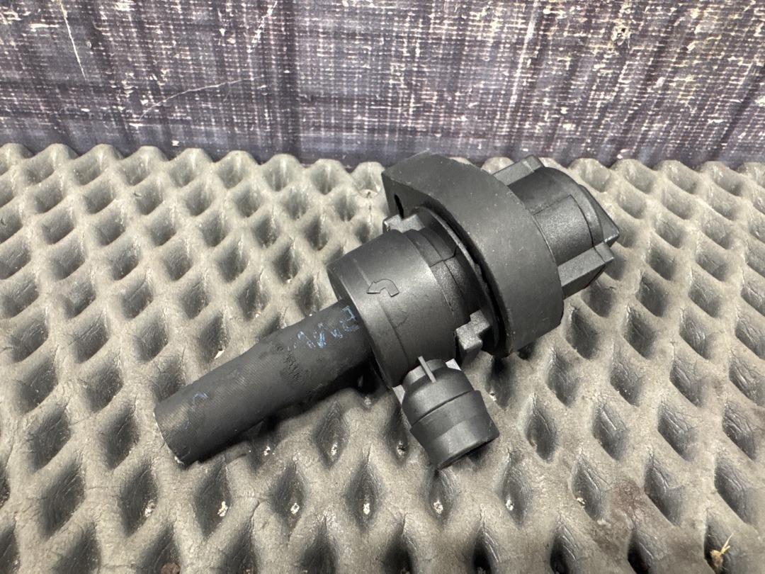 Клапан вентиляции топливного бака, 1760 рублей, Красноярск