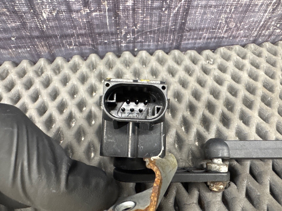 Датчик уровня подвески, 2840 рублей, Красноярск