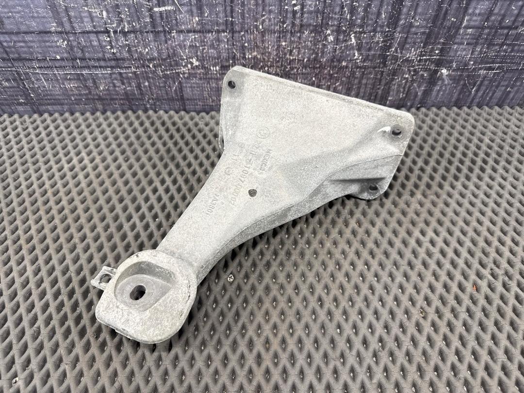 Кронштейн двигателя, 2990 рублей, Красноярск