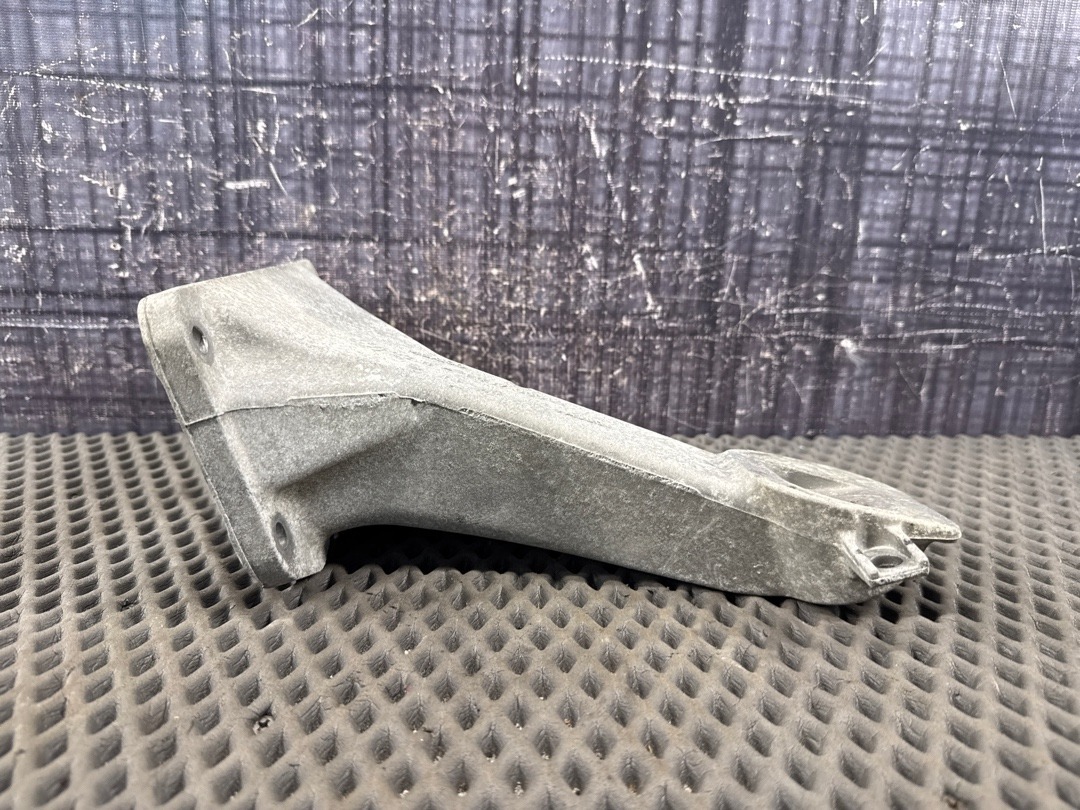 Кронштейн двигателя, 2990 рублей, Красноярск