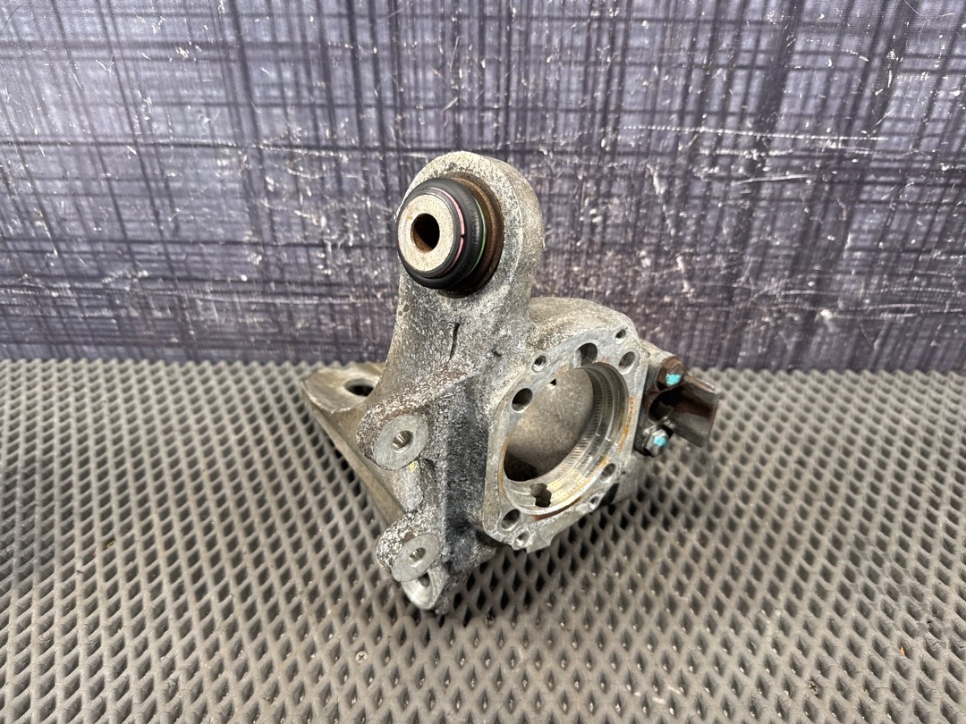 Поворотный кулак, 2630 рублей, Красноярск