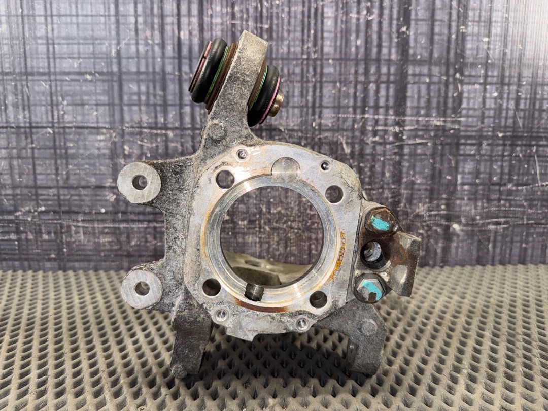 Поворотный кулак, 2630 рублей, Красноярск