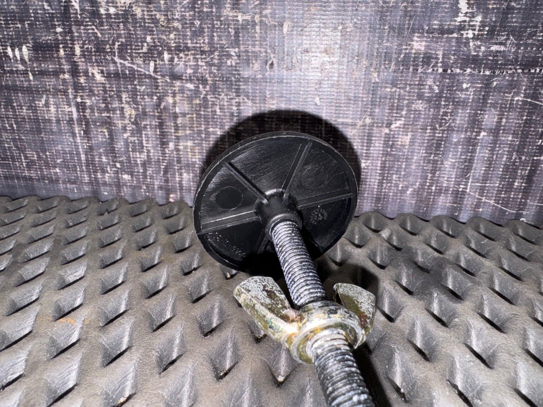 Крепление запасного колеса, 1380 рублей, Красноярск