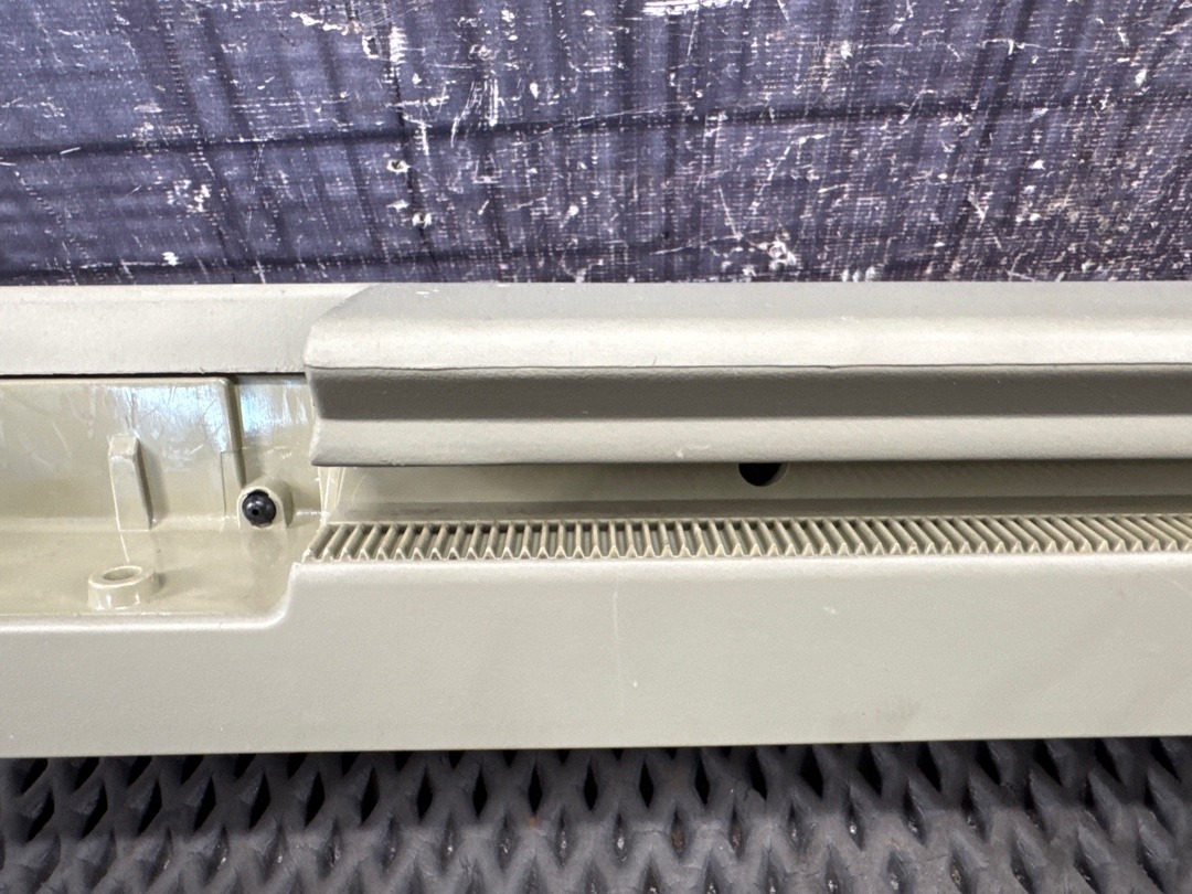 Направляющая шторки багажника, 1320 рублей, Красноярск