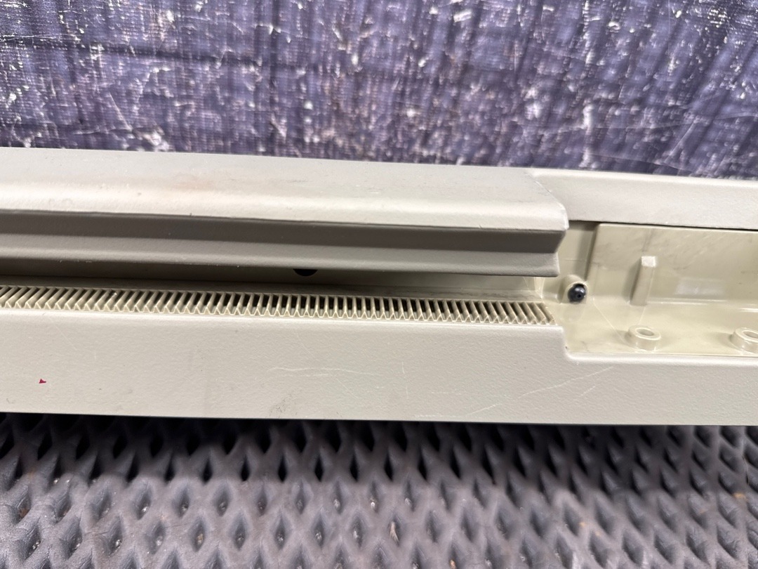 Направляющая шторки багажника, 1320 рублей, Красноярск