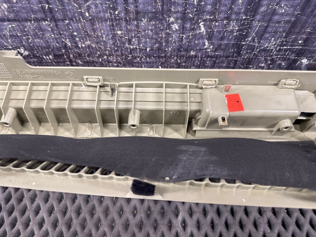 Направляющая шторки багажника, 1320 рублей, Красноярск