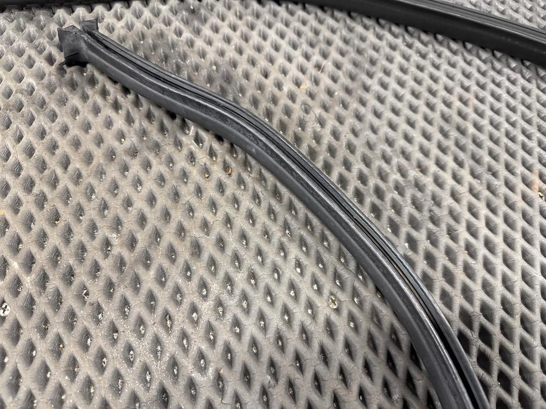 Подкапотный уплотнитель, 1310 рублей, Красноярск