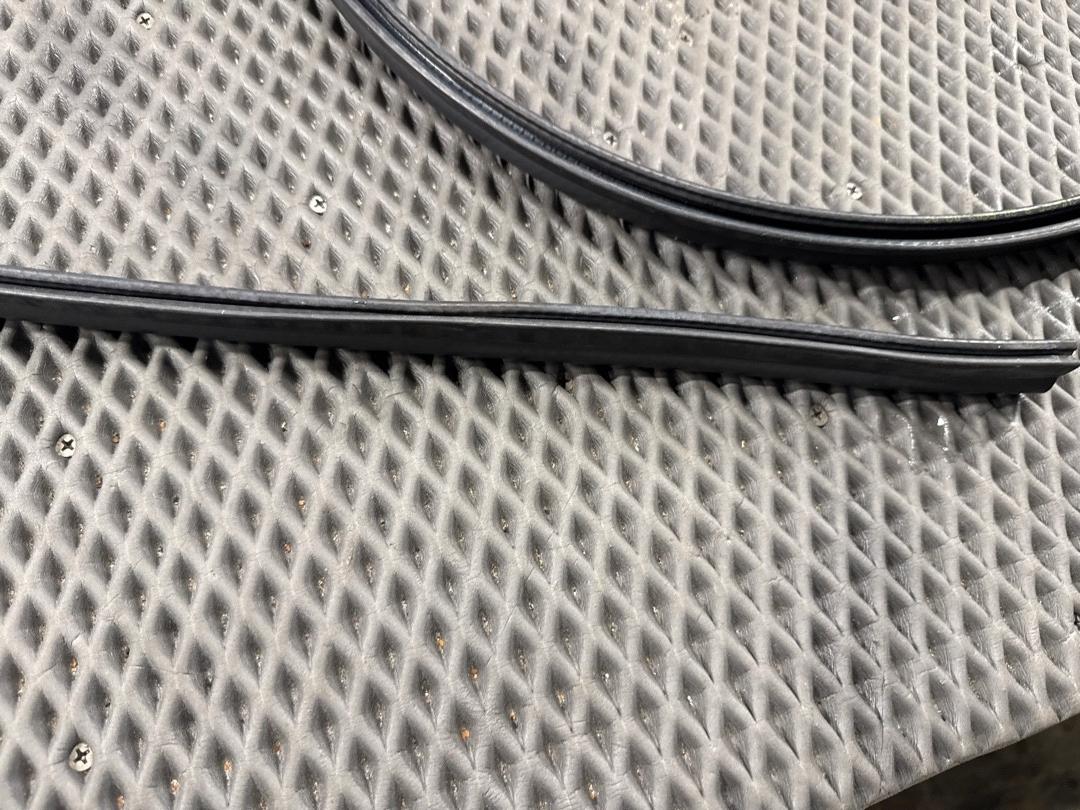 Подкапотный уплотнитель, 1310 рублей, Красноярск