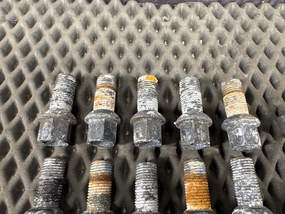 Комплект колесных болтов, 3340 рублей, Красноярск