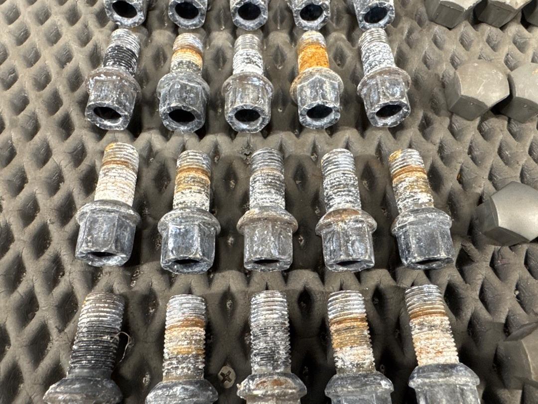 Комплект колесных болтов, 3340 рублей, Красноярск