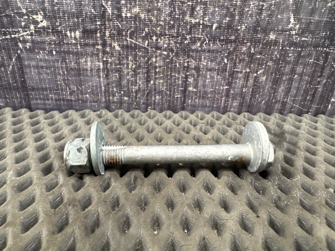 Болт развальный, 820 рублей, Красноярск