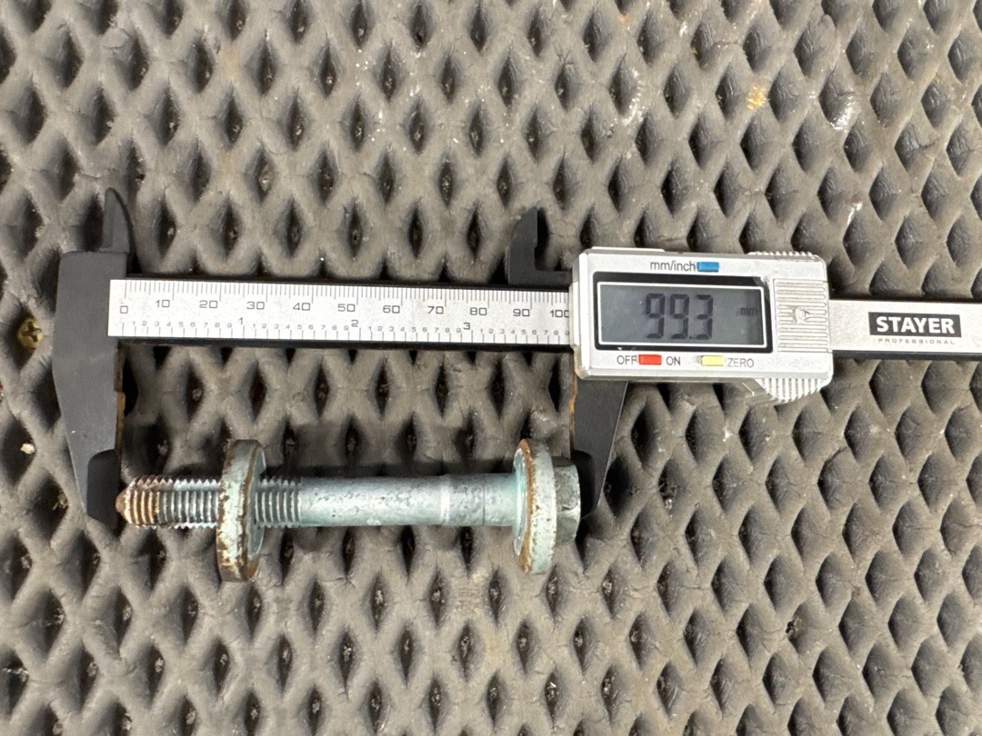 Болт развальный, 820 рублей, Красноярск