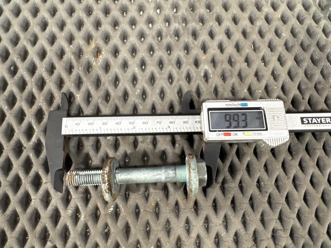 Болт развальный, 820 рублей, Красноярск