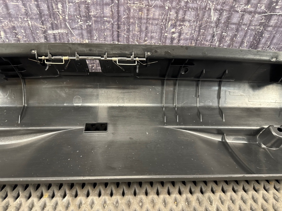 Пластик багажника, 1980 рублей, Красноярск