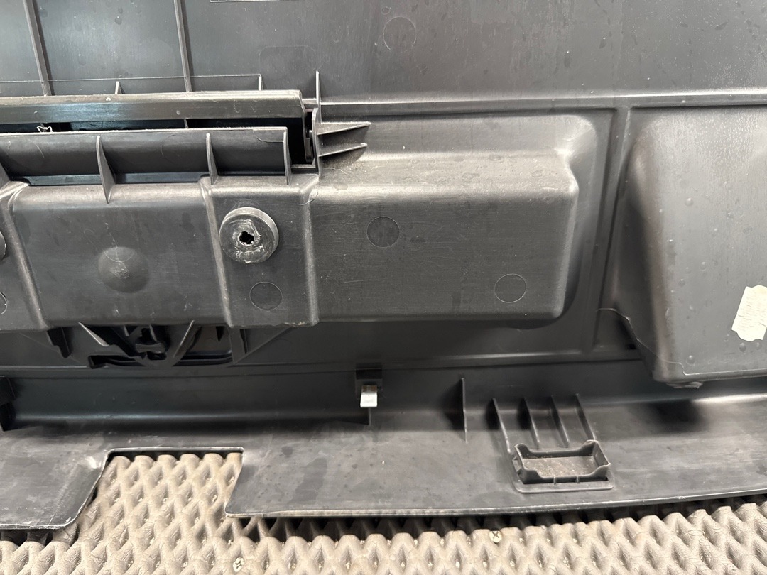 Обшивка крышки багажника, 1680 рублей, Красноярск