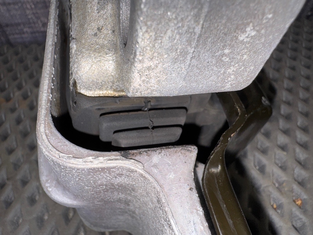 Подушка КПП, 3940 рублей, Красноярск