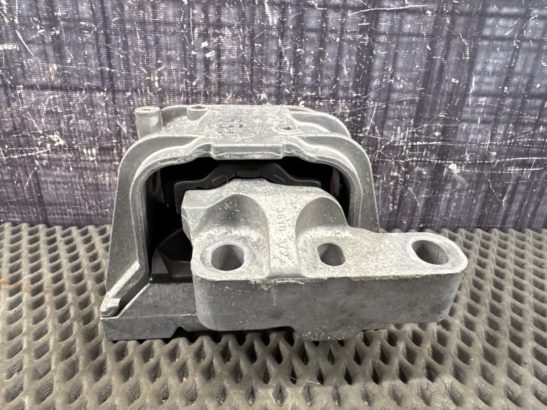 Подушка двигателя, 3730 рублей, Красноярск