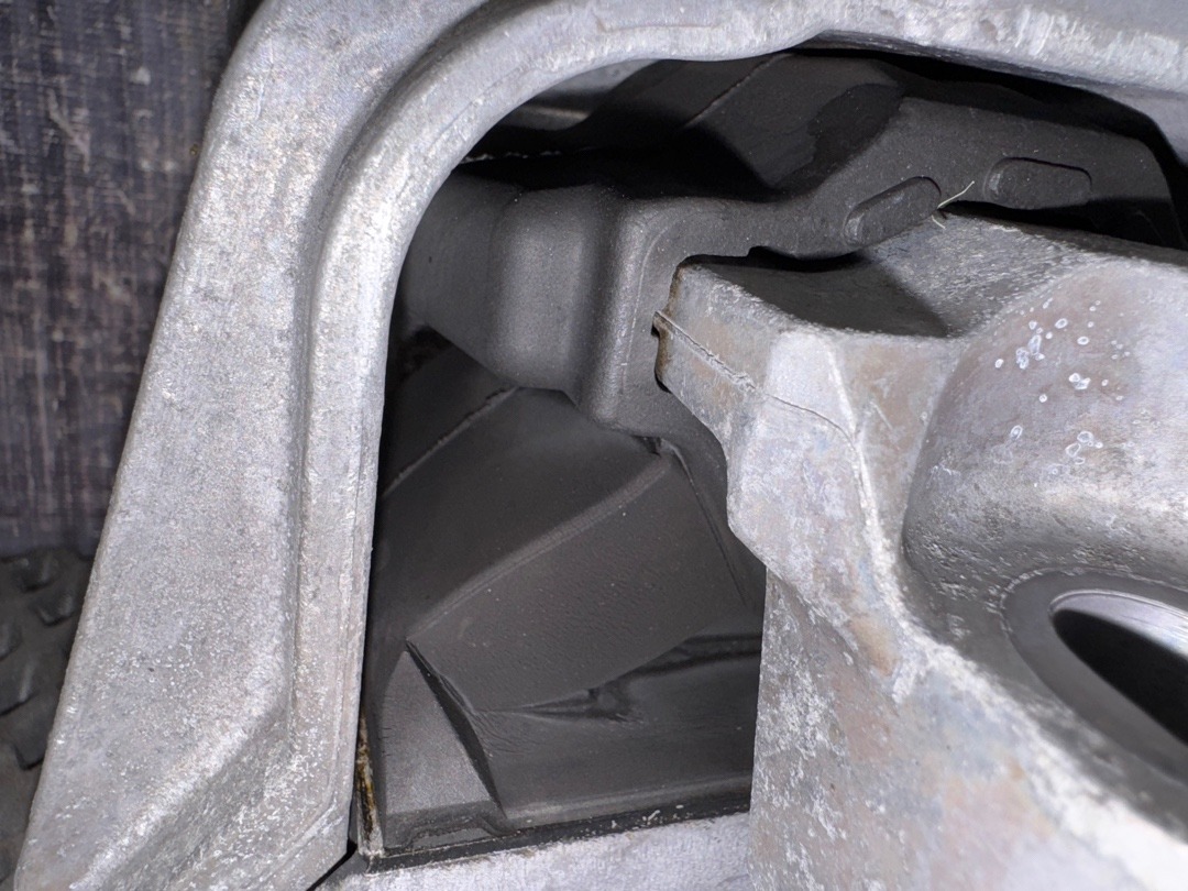 Подушка двигателя, 3730 рублей, Красноярск