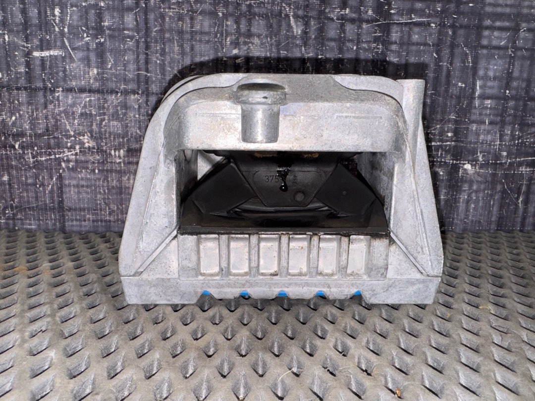 Подушка двигателя, 3730 рублей, Красноярск