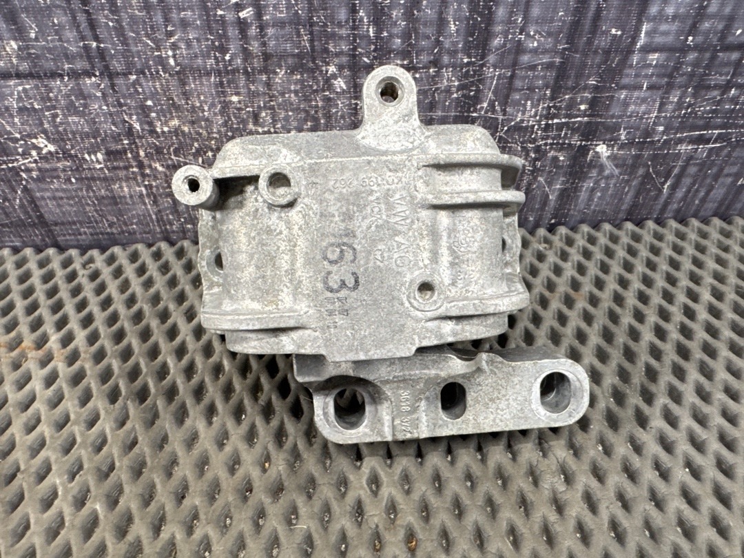 Подушка двигателя, 3730 рублей, Красноярск