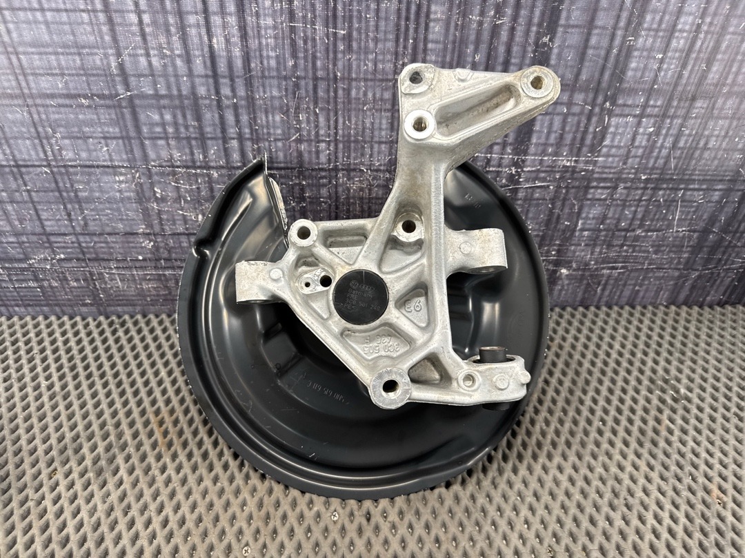 Поворотный кулак, 3430 рублей, Красноярск