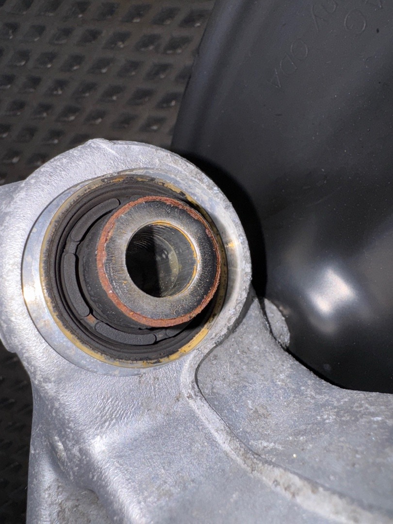 Поворотный кулак, 3430 рублей, Красноярск