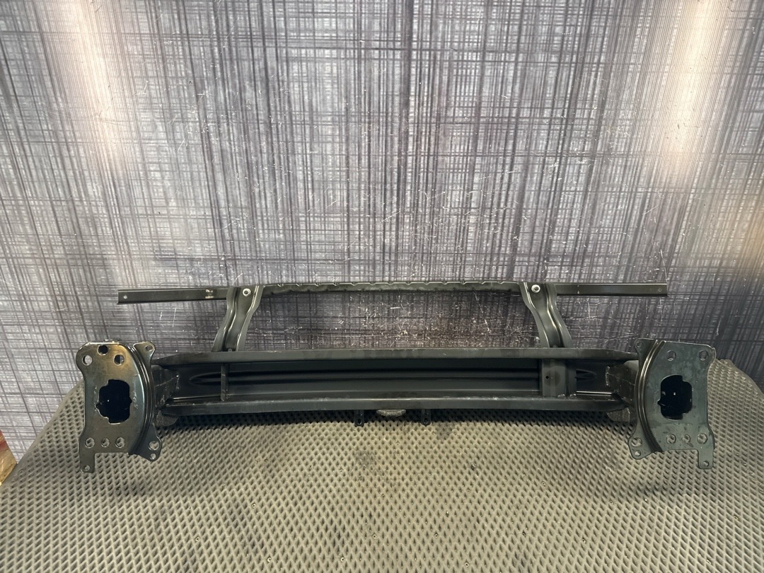 Усилитель бампера, 5860 рублей, Красноярск