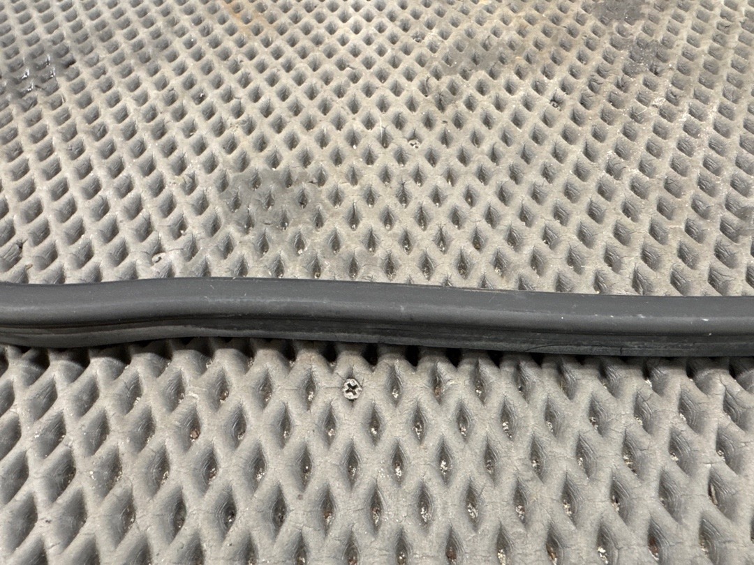 Подкапотный уплотнитель, 920 рублей, Красноярск