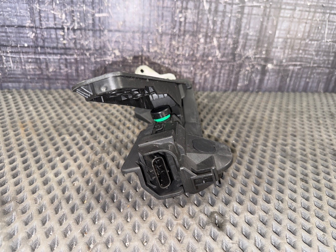 Педаль газа, 1140 рублей, Красноярск