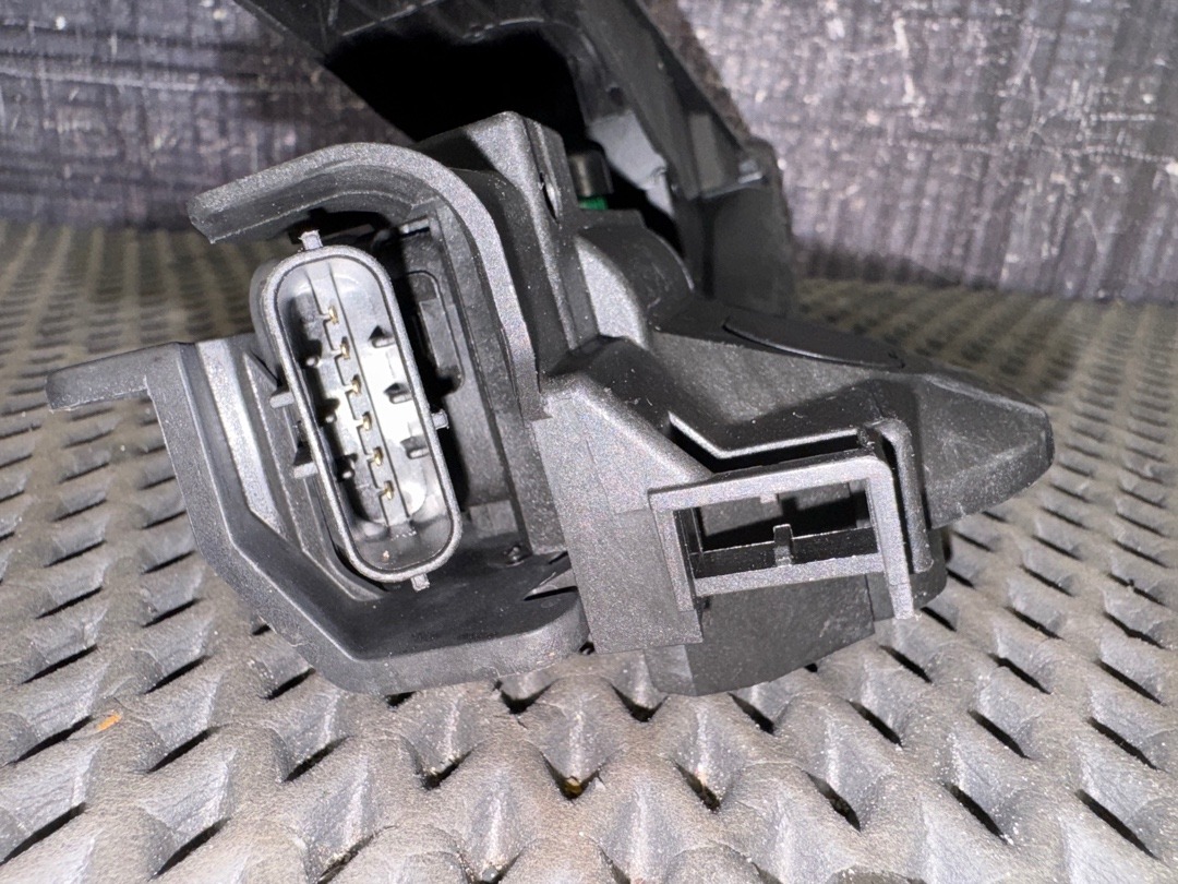 Педаль газа, 1140 рублей, Красноярск