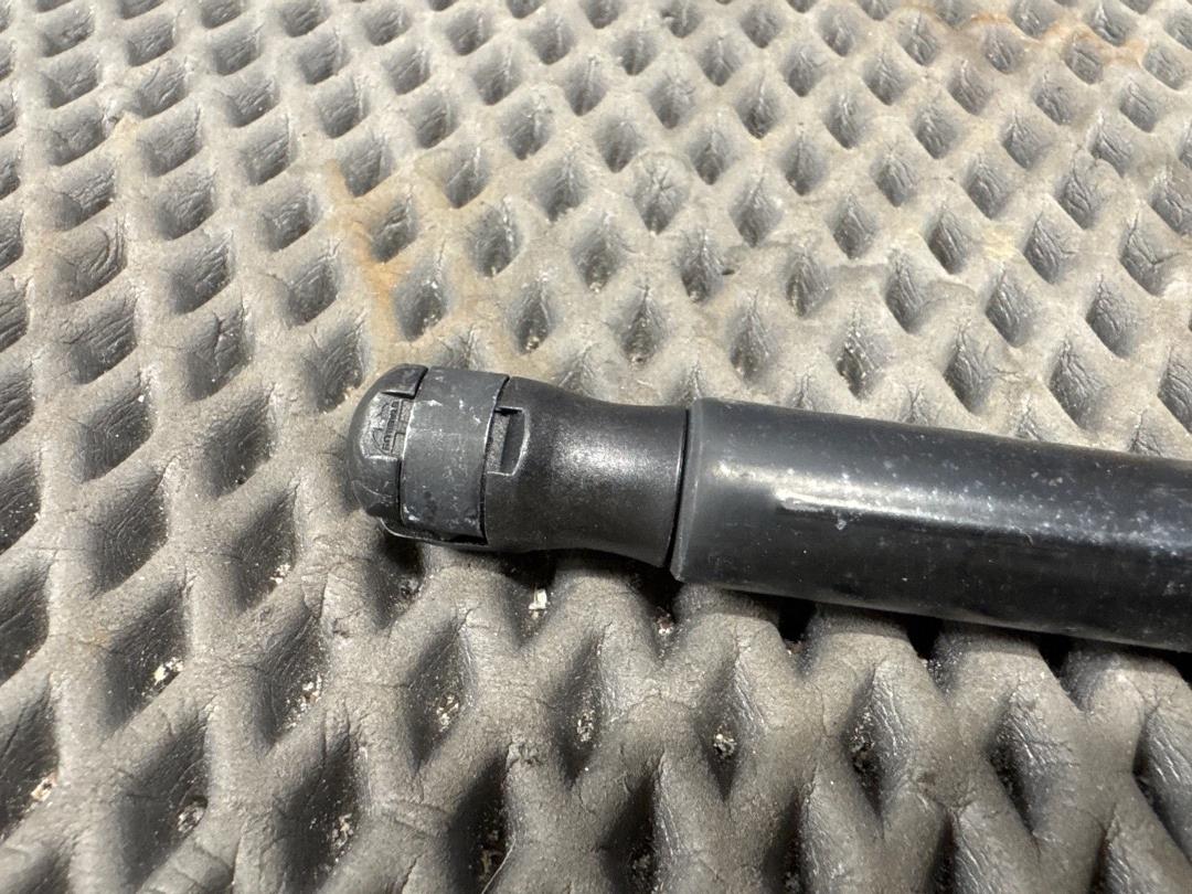 Амортизатор багажника, 880 рублей, Красноярск