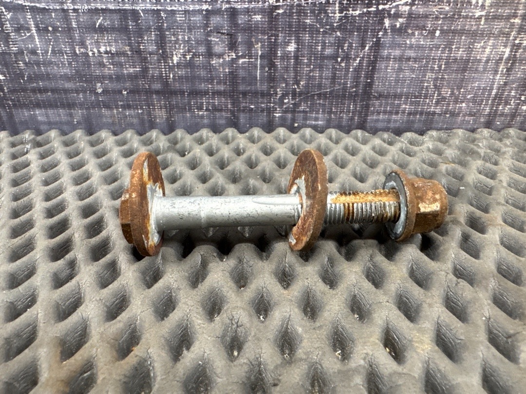 Болт развальный, 710 рублей, Красноярск