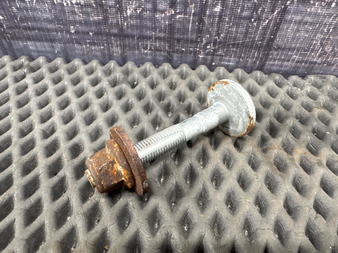 Болт развальный, 710 рублей, Красноярск