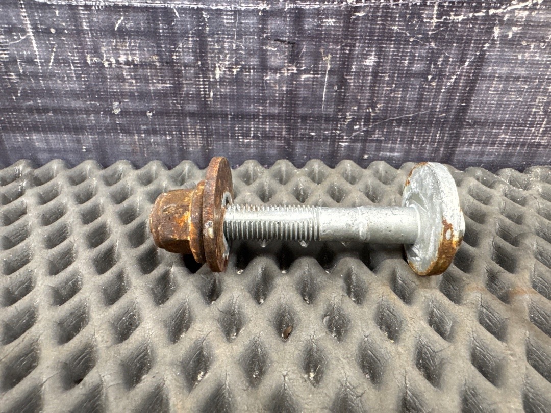 Болт развальный, 710 рублей, Красноярск