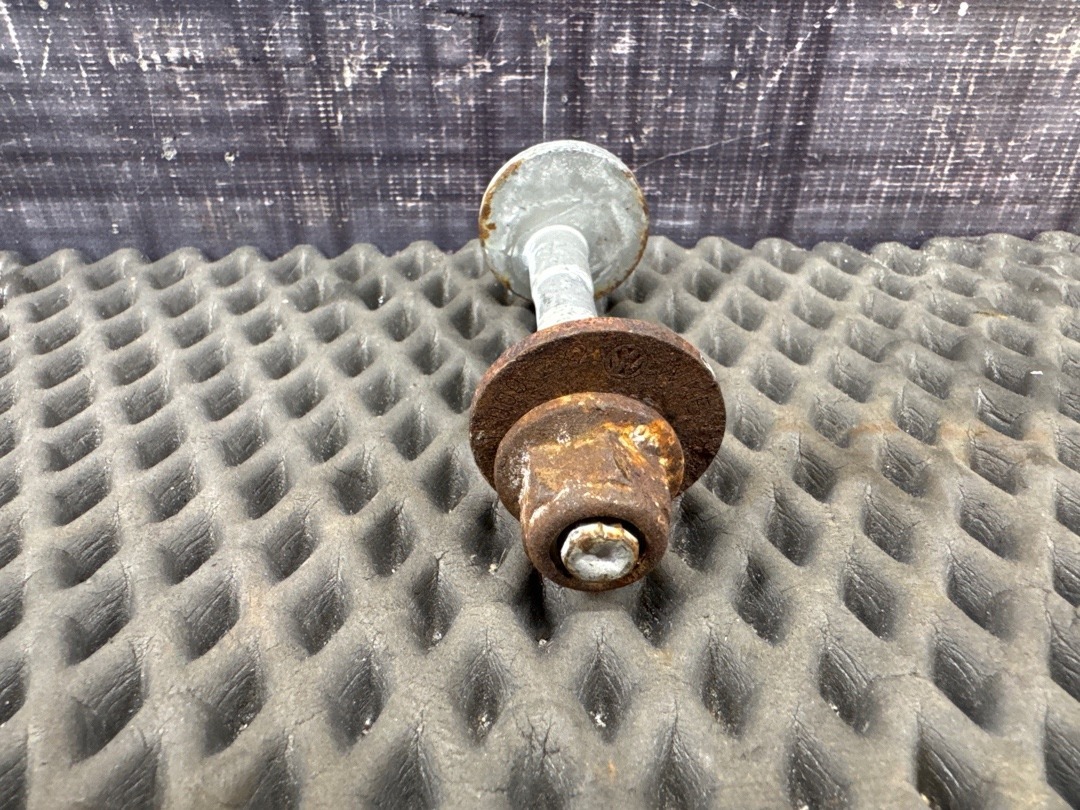 Болт развальный, 710 рублей, Красноярск