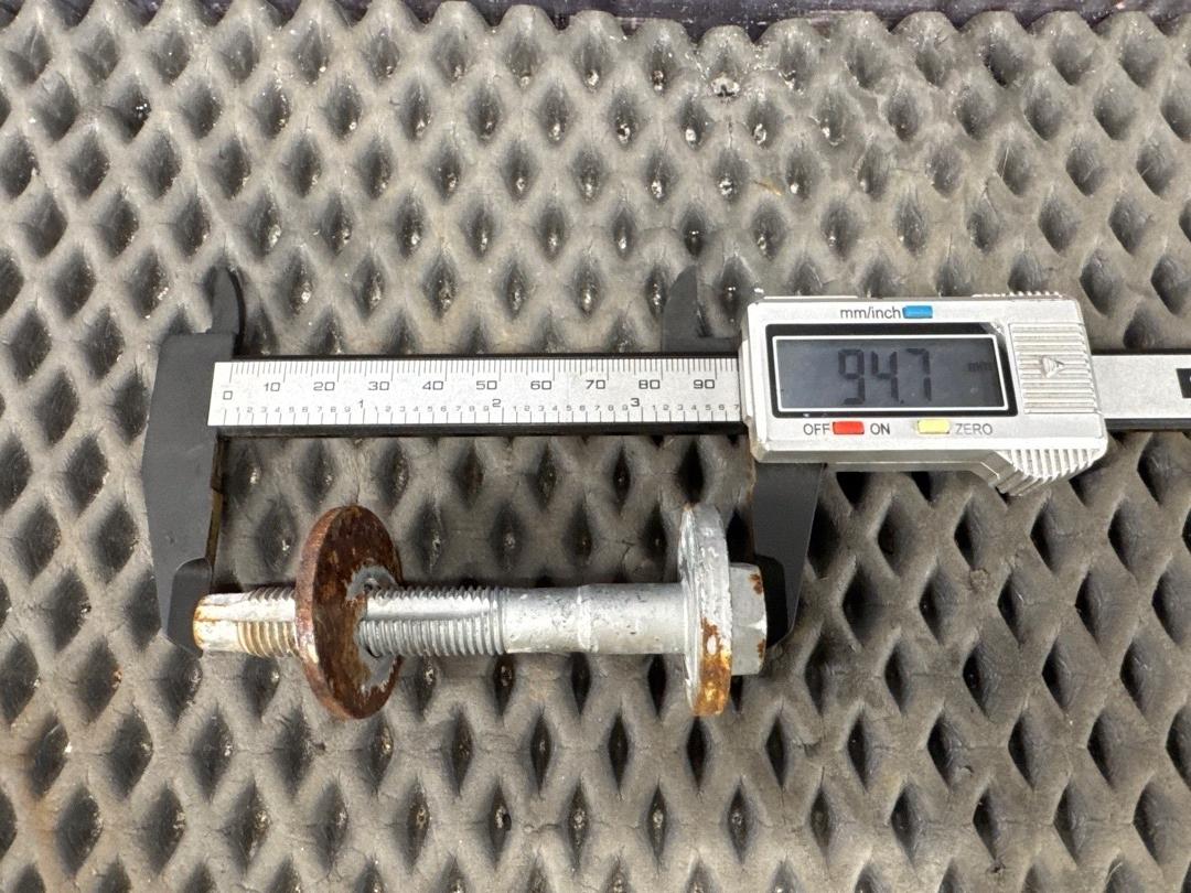 Болт развальный, 710 рублей, Красноярск