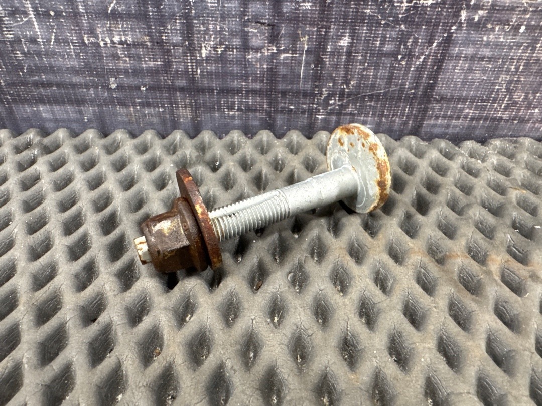 Болт развальный, 710 рублей, Красноярск