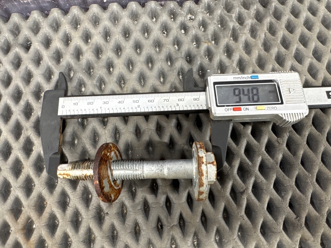 Болт развальный, 710 рублей, Красноярск