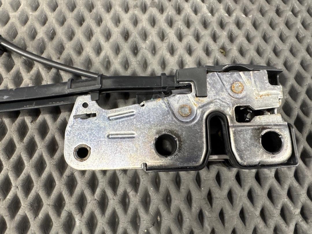 Замок капота, 1670 рублей, Красноярск