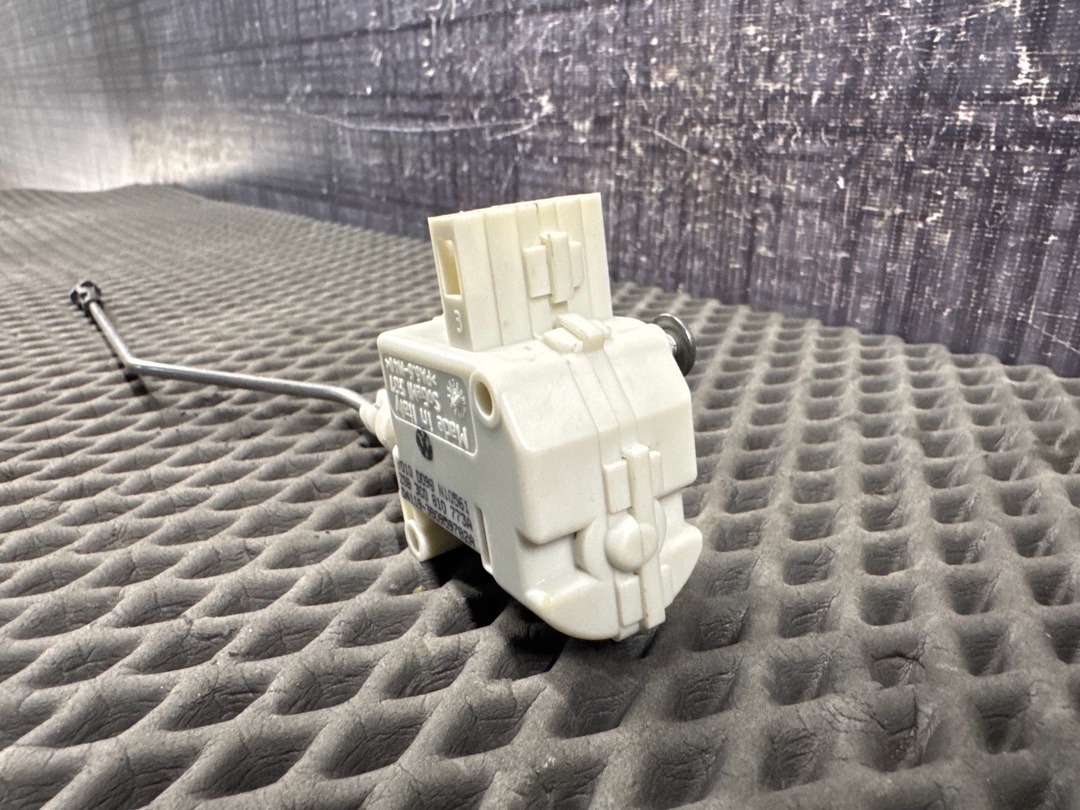 Замок лючка бензобака, 1420 рублей, Красноярск