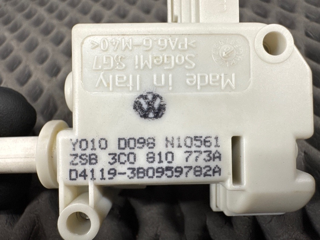 Замок лючка бензобака, 1420 рублей, Красноярск