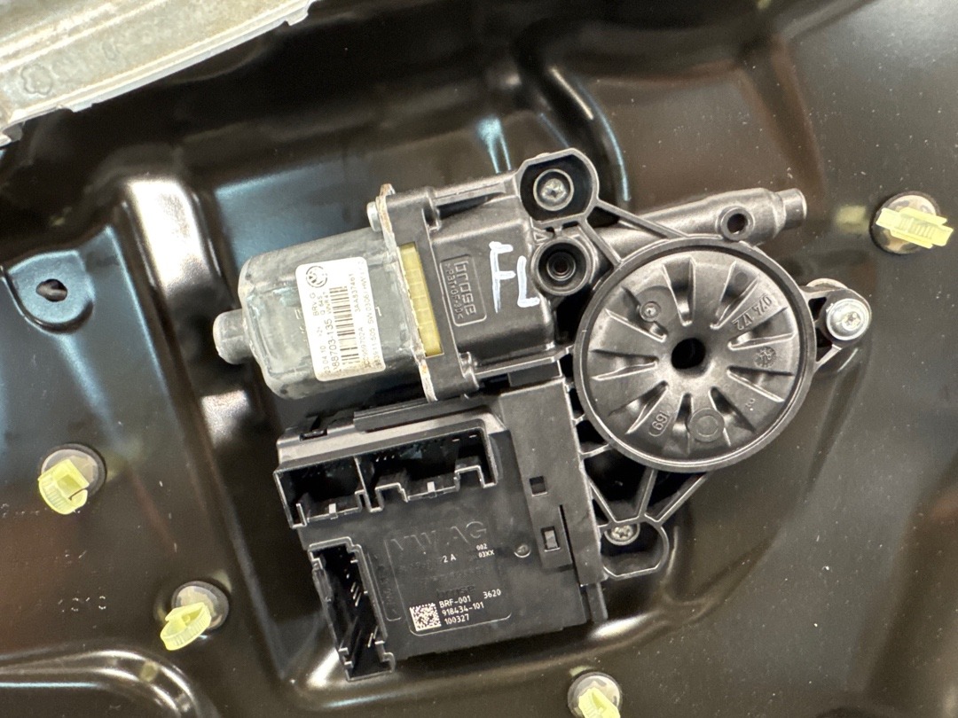 Стеклоподъемник, 2860 рублей, Красноярск