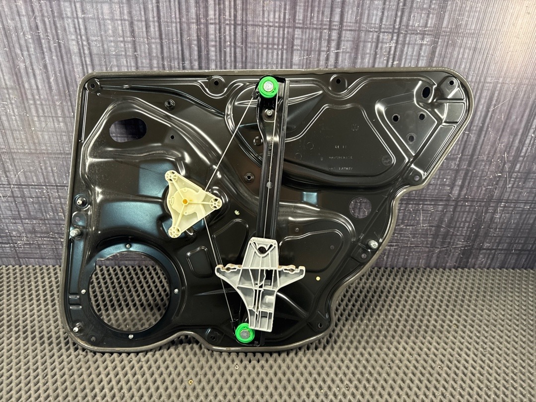 Стеклоподъемник, 1560 рублей, Красноярск